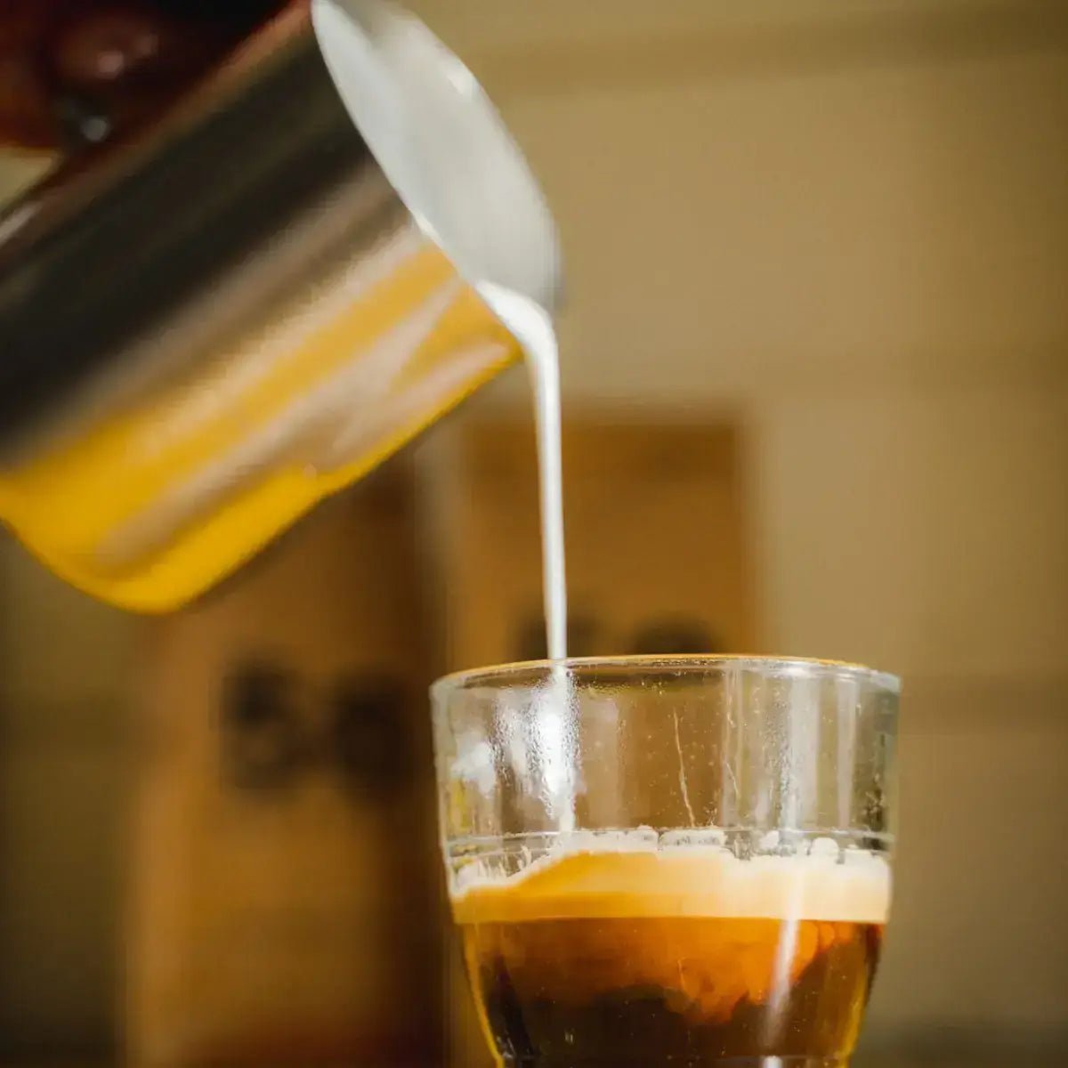 Saeco - Saeco Magic M2 Espresso Machine + Saeco FR7L - N Fridge Home Bundle Kit - Espresso Machine - Prime Coffee Suppliers