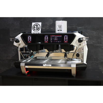 La Spaziale S50 White Host Milan 2025 - Prime Coffee Suppliers