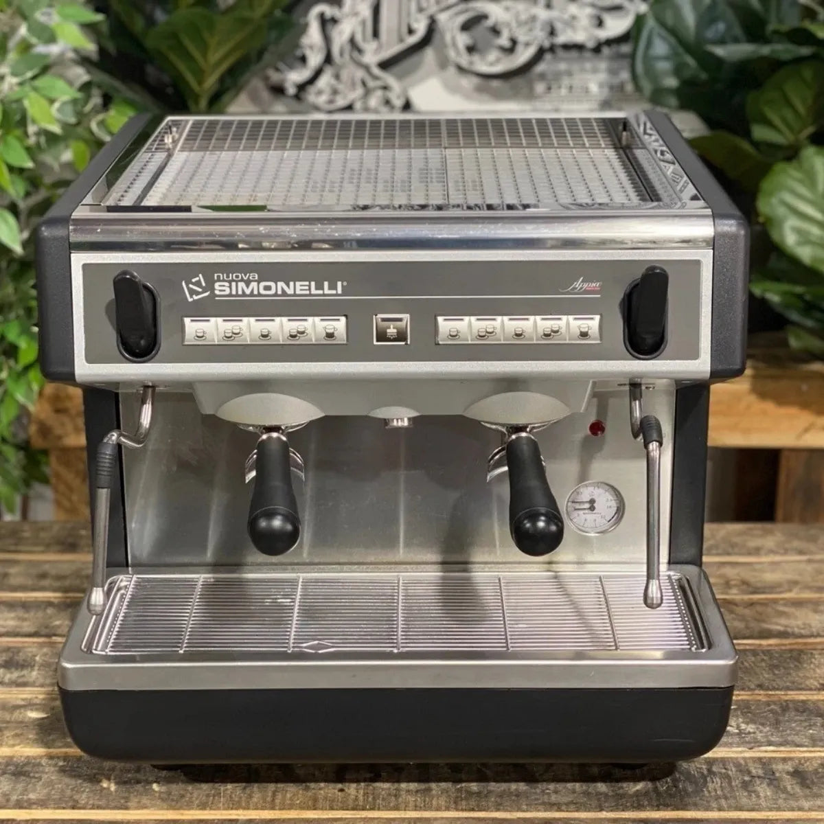 Nuova Simonelli Appia Life XT Series Espresso Machine - 11 & 15 Litre Boiler - Espresso Machine - Prime Coffee Suppliers