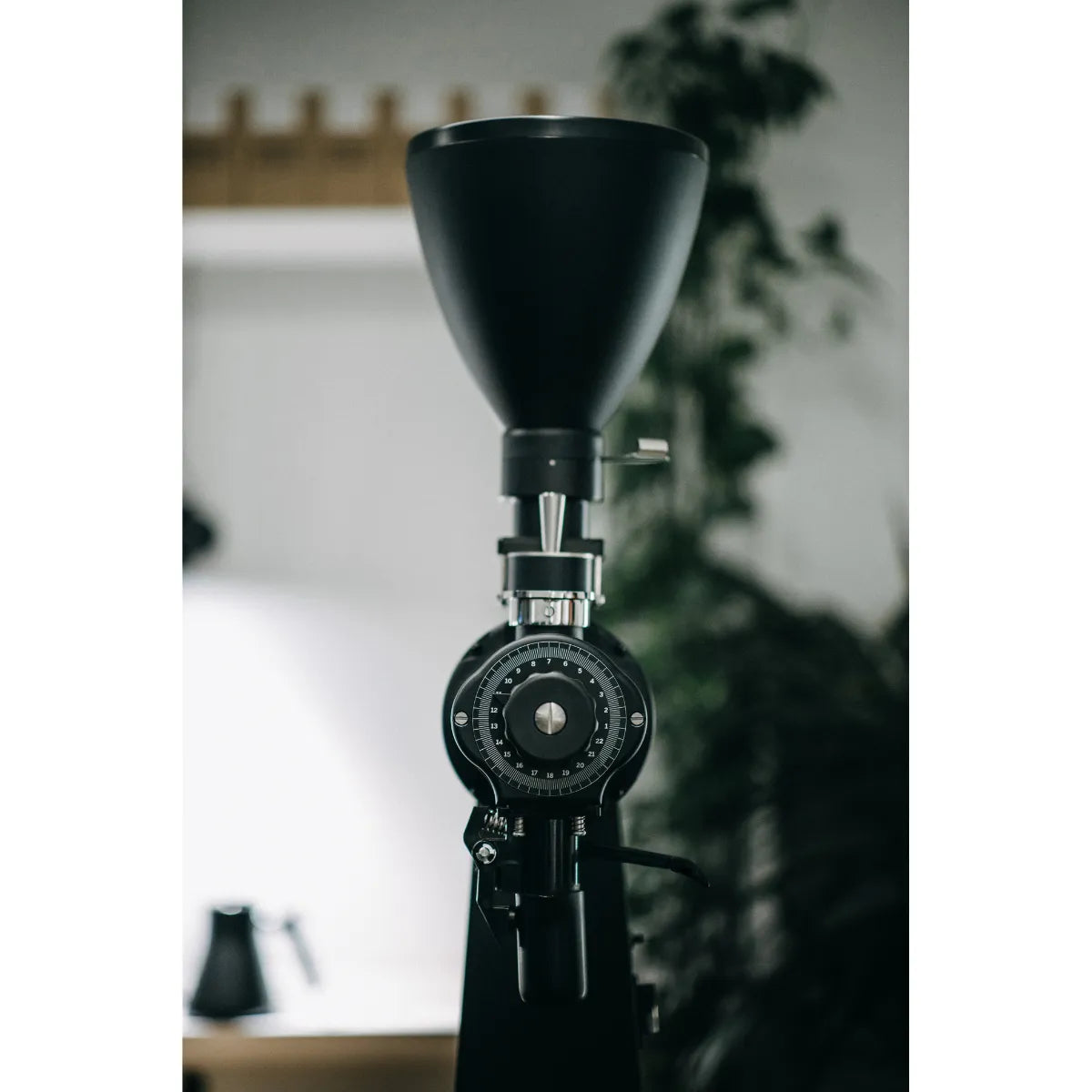 Mahlkonig EK43 Coffee Grinder - 98mm Burrs - Great for Grains, Seeds and Coffee beans - Prime Coffee Suppliers