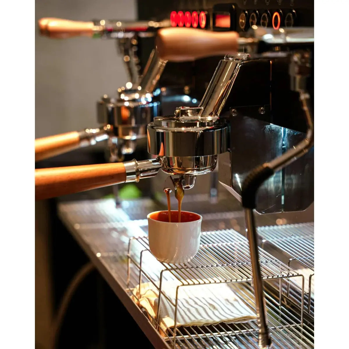 Elektra Eklipto 2 Group Espresso Machine Black and White