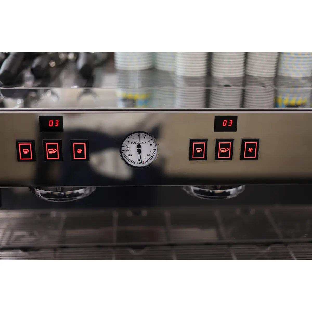 La Marzocco Linea Classic S 1-3 group AV Dual Boiler Espresso Machine