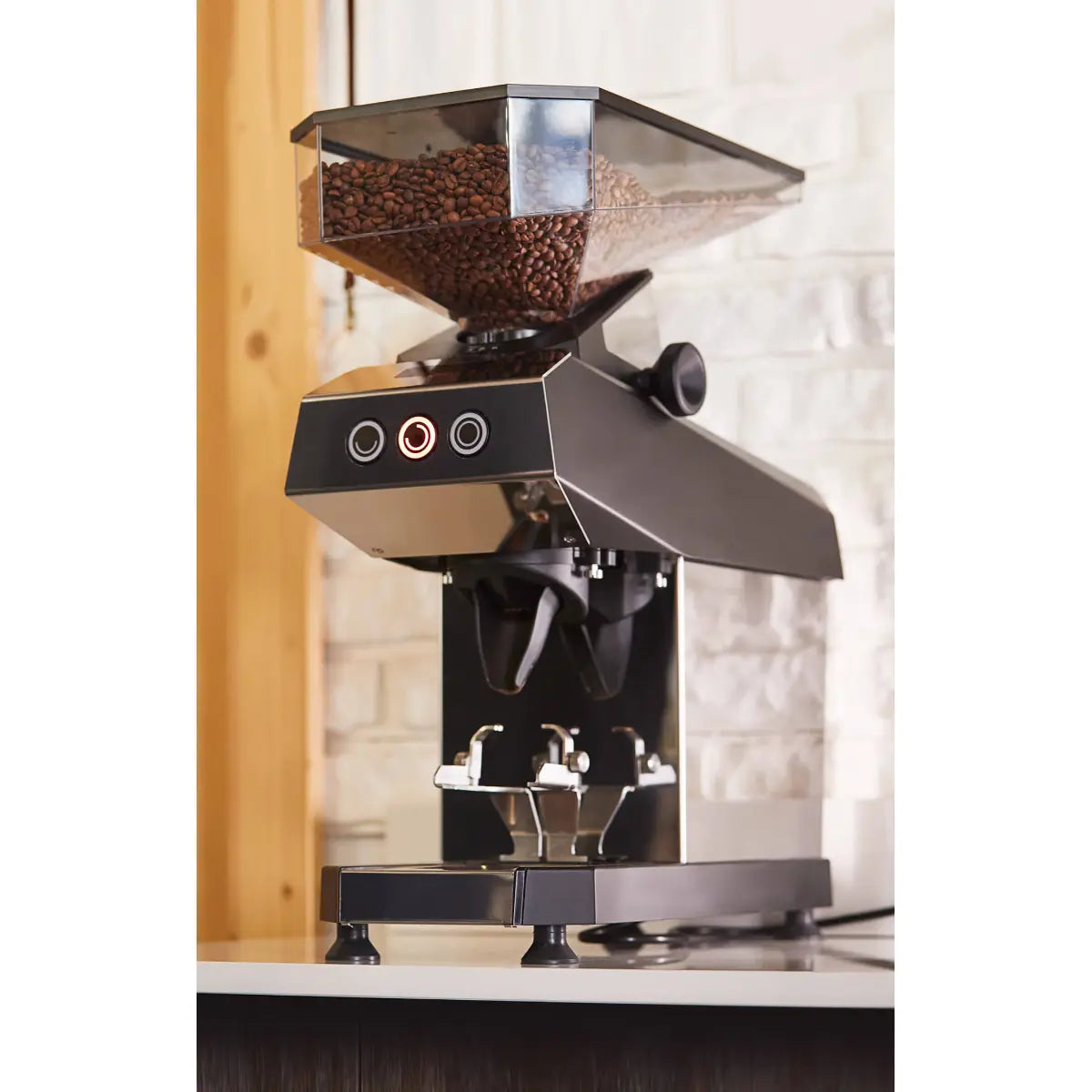 La Marzocco Linea PB S Espresso Machine + Swan Grinder Commercial Bundle Kit