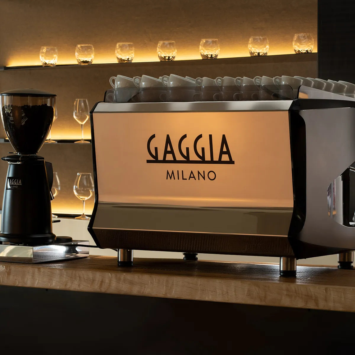 Gaggia Milano La Decisa Ergonomic, Precision Dosing & PID Stable Espresso Machine