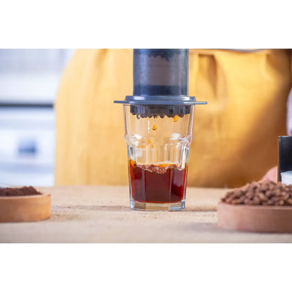 MONT58 Brazil Single Origin Coffee Beans aeropress sripping to glass