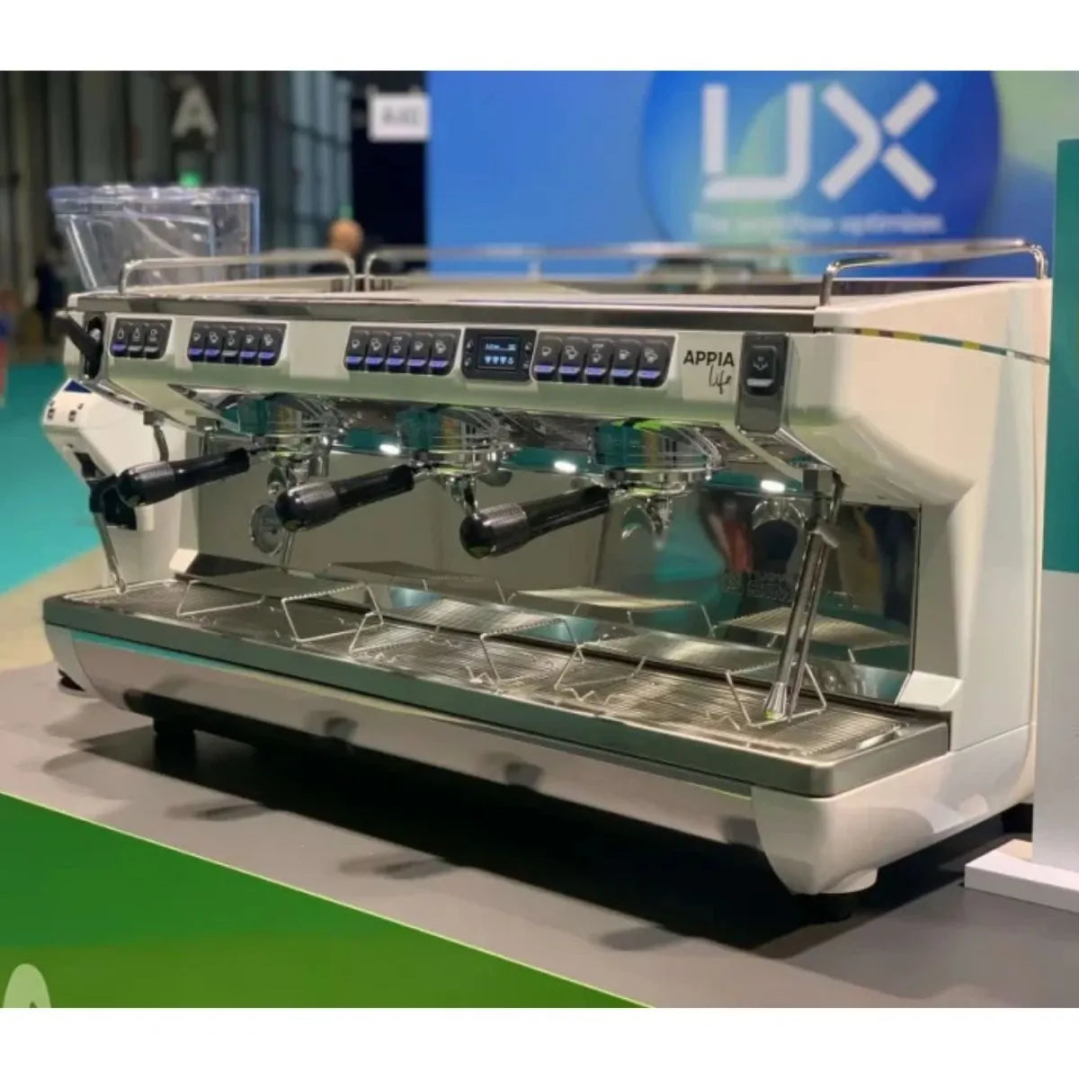 Nuova Simonelli Appia Life XT Series Espresso Machine - 11 & 15 Litre Boiler - Espresso Machine - Prime Coffee Suppliers