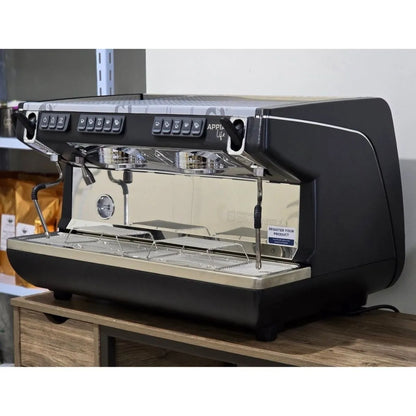 Nuova Simonelli Appia Life XT Series Espresso Machine - 11 & 15 Litre Boiler - Espresso Machine - Prime Coffee Suppliers