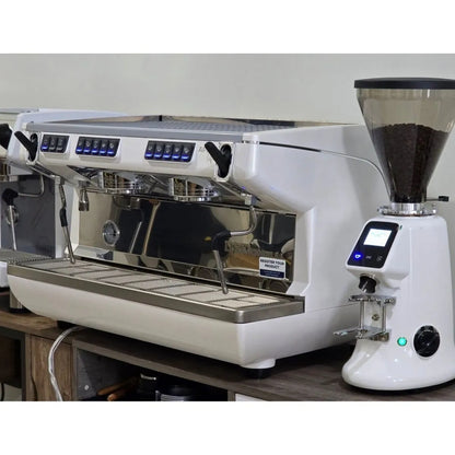 Nuova Simonelli Appia Life XT Series Espresso Machine - 11 & 15 Litre Boiler - Espresso Machine - Prime Coffee Suppliers