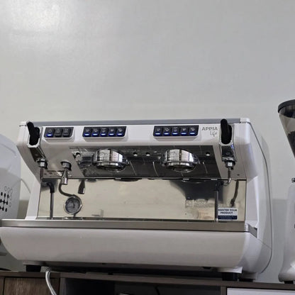 Nuova Simonelli Appia Life XT Series Espresso Machine - 11 & 15 Litre Boiler - Espresso Machine - Prime Coffee Suppliers