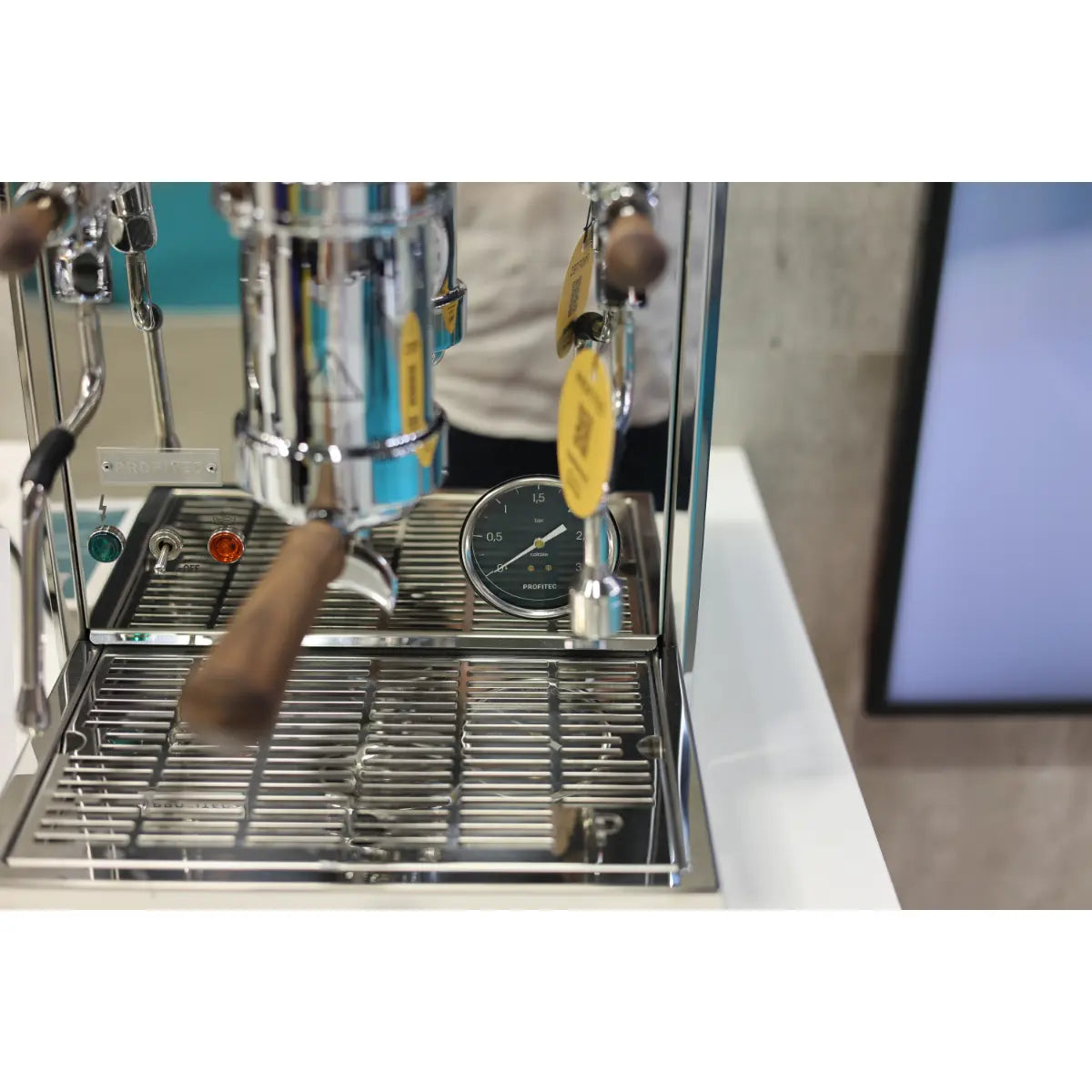 Profitec Pro 800 V2 Espresso Machine - Hand Lever Dipping System with PID Control