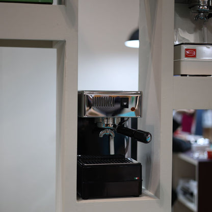 Quick Mill 820 Stretta Espresso Machine - Thermoblock Technology Black