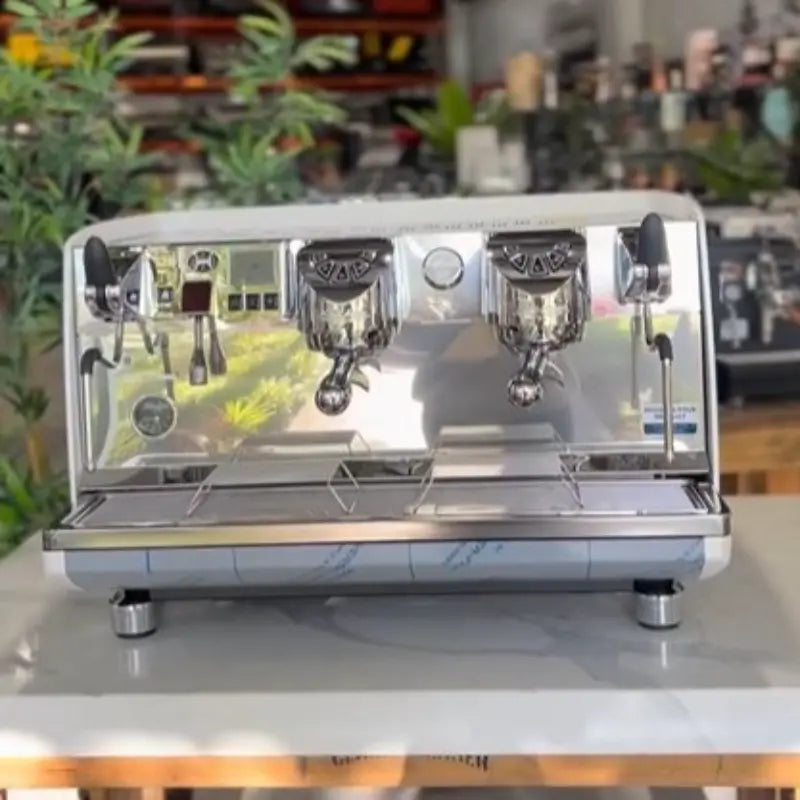 Victoria Arduino White Eagle VA358 Espresso Machine - T3 Technology & Easycream