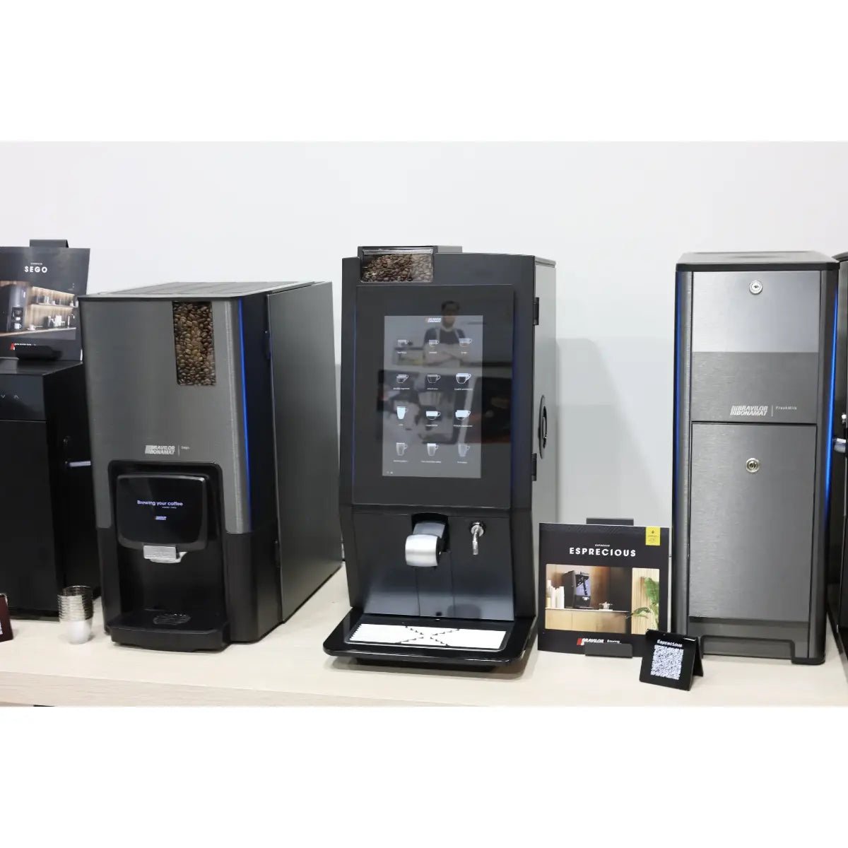 Bravilor - Bravilor Esprecious 22 Bean to Cup Coffee & Espresso Machine + 2 x Instant Canisters & 2 Grinders - Coffee Machine - Prime Coffee Suppliers