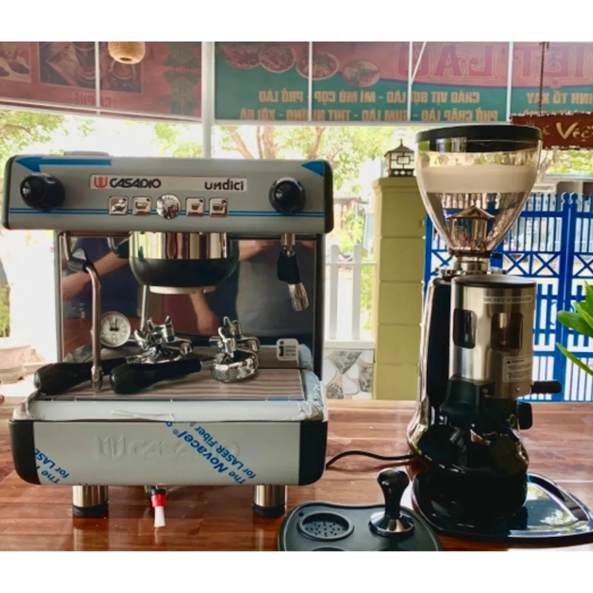Casadio Undici Series High-Volume Espresso Bar Machine