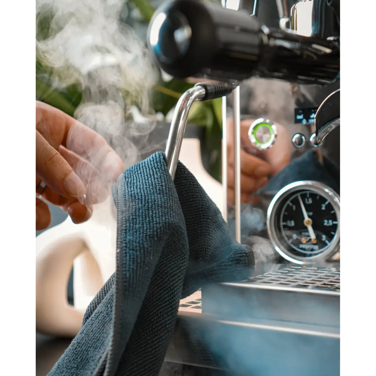 Profitec Drive Espresso Machine - Dual Boiler Portafilter