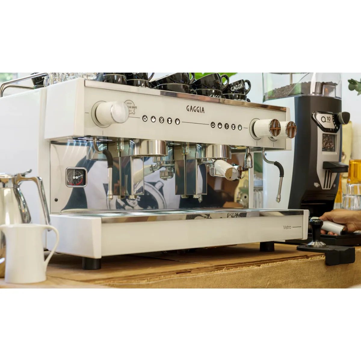 Gaggia - Gaggia Milano La Vetro PID - controlled System - TFT Display Espresso Machine - Espresso Machine - Prime Coffee Suppliers