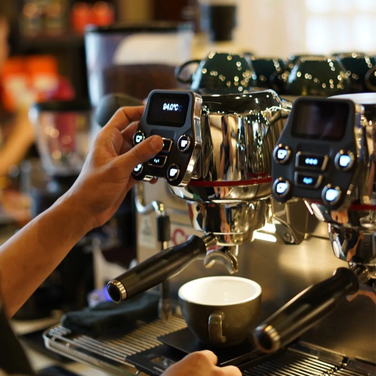 La Cimbali - La Cimbali M200 Espresso Machine - Smart Boiler System & Cold Touch Steam Wand - Espresso Machine - Prime Coffee Suppliers