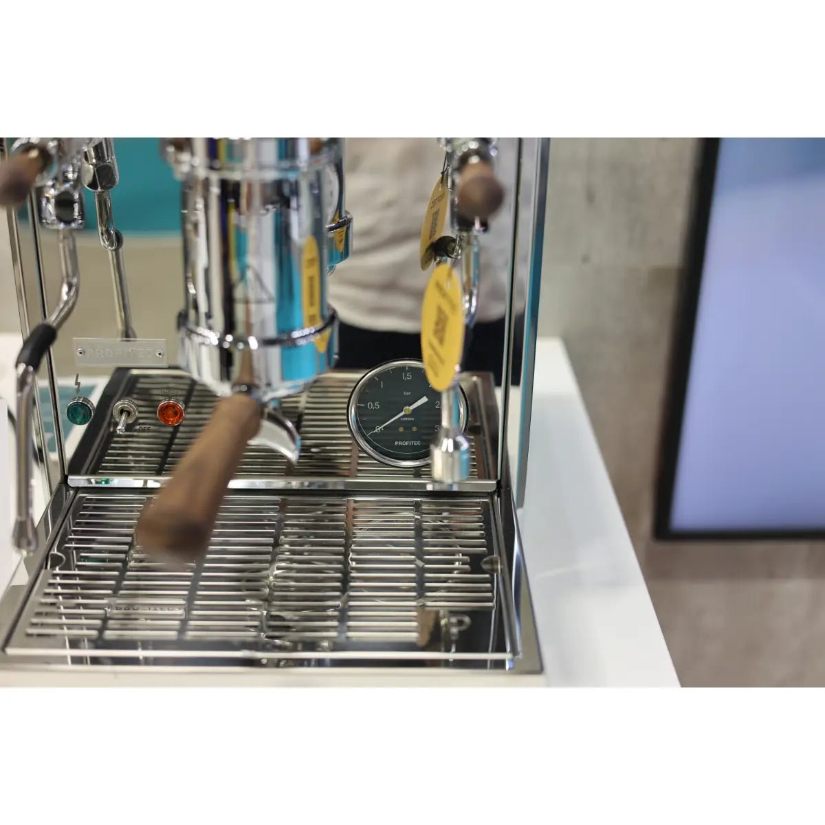 Profitec - Profitec Pro 800 V2 Espresso Machine - Hand Lever Dipping System with PID Control - Espresso Machine - Prime Coffee Suppliers