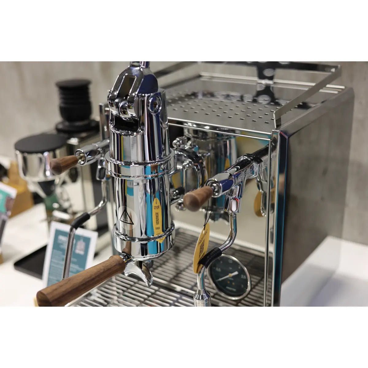 Profitec - Profitec Pro 800 V2 Espresso Machine - Hand Lever Dipping System with PID Control - Espresso Machine - Prime Coffee Suppliers